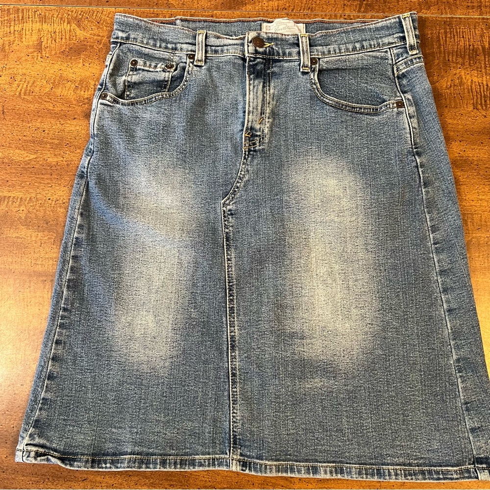 Vintage Levi's Women's 10 Distressed Denim Skirt 5 Pocket Light Wash Y2K Midi